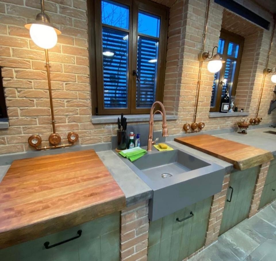 Кухня из массива дуба на заказ в Сочи